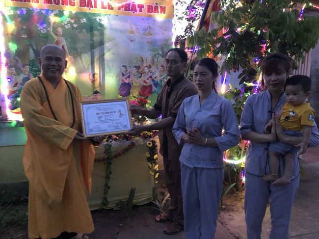 Dong Cao Pagoda granting the merit certificate to Buddhists having  the design of Lumbini garden at home.